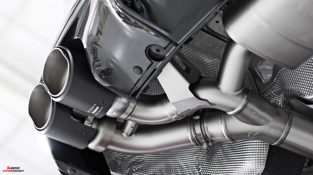 Akrapovic Evolution Line ( Titanium )